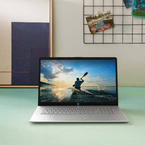 Laptop HP 17 17,3 " AMD Ryzen 7 16 GB / 512 GB srebrny